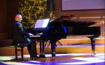 Pianista podczas koncertu. Fot. Agnieszka Skała, PUW w Rzeszowie.