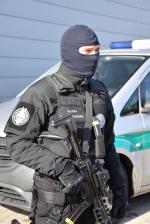 fot. funkcjonariusz mobilnego  referatu realizacji